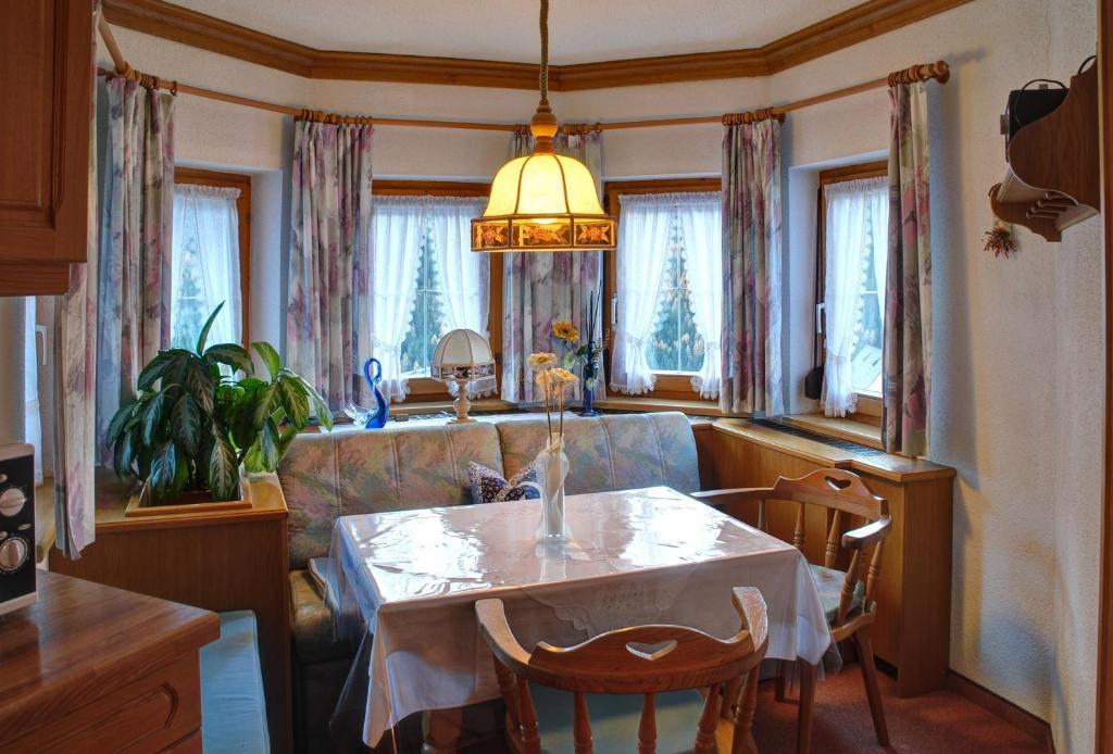 Gaestehaus Resi Jerzens Bagian luar foto