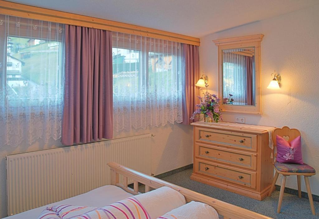 Gaestehaus Resi Jerzens Bagian luar foto